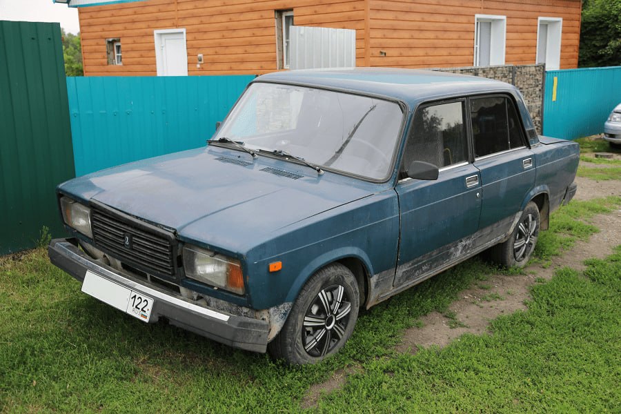 LADA (ВАЗ) 2107 синего цвета