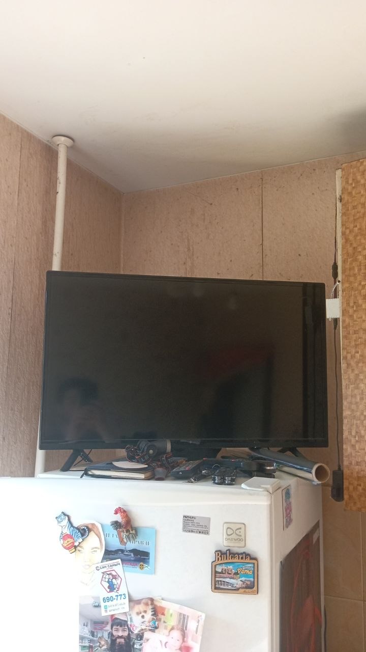 Телевизор LED 32 дюйма (81 см)