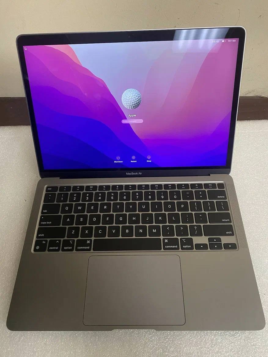 Apple MacBook Air 13 M1 8/256 ГБ