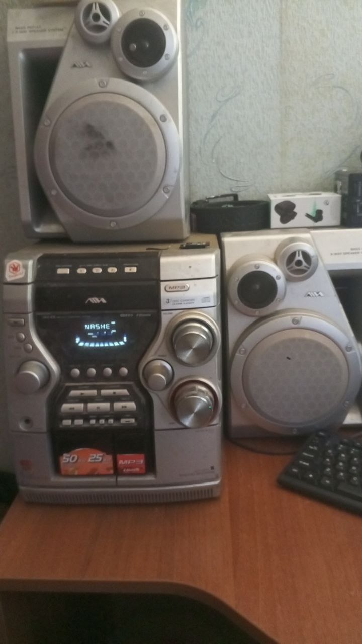 Музыкальный центр Aiwa с поддержкой MP3
