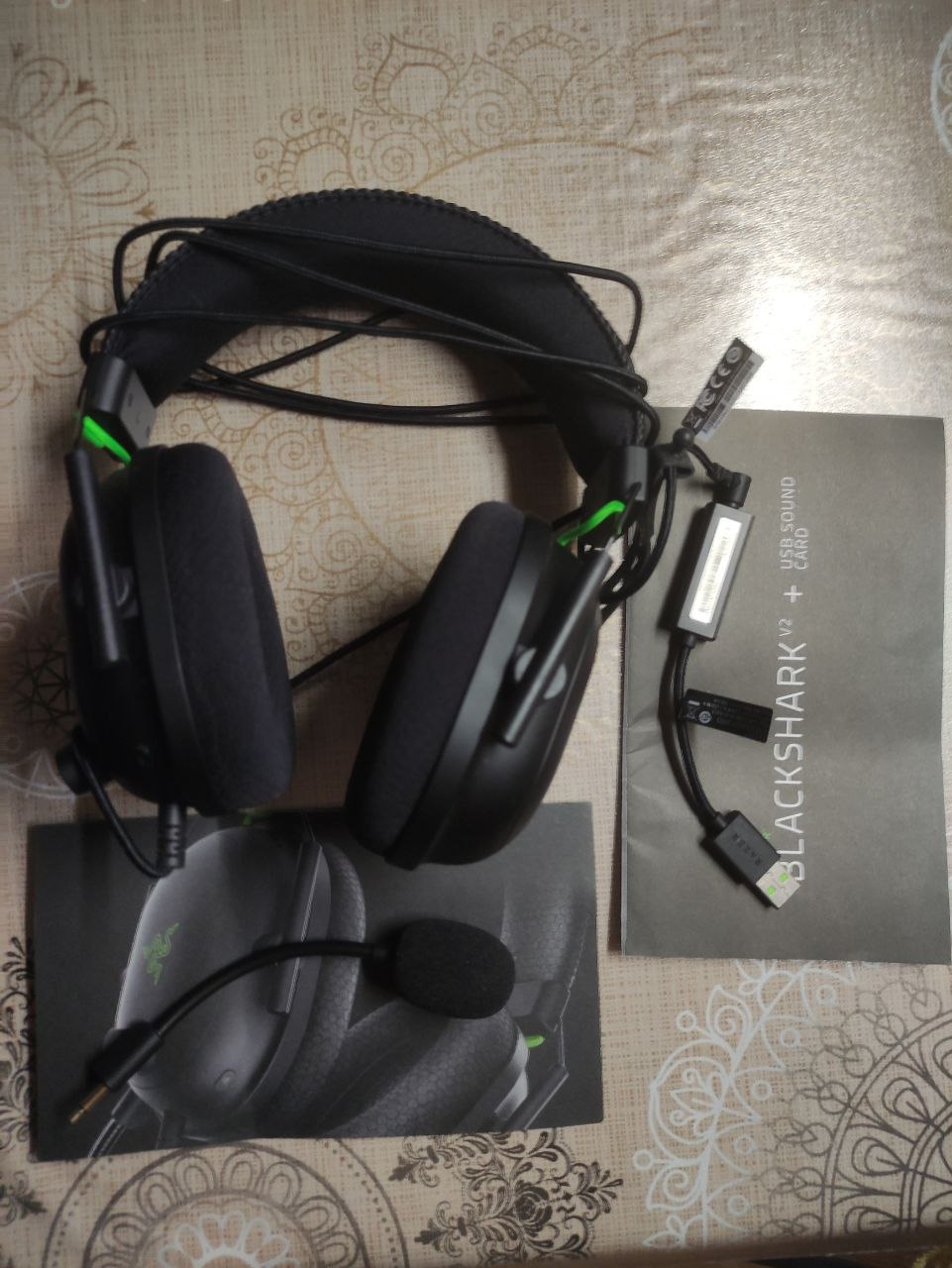 Игровая гарнитура Razer BlackShark V2 + USB Sound Card