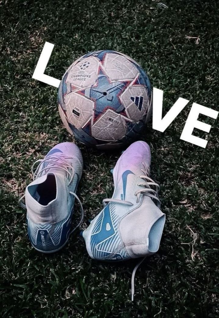 Футбольные бутсы Nike Mercurial Superfly и мяч Adid